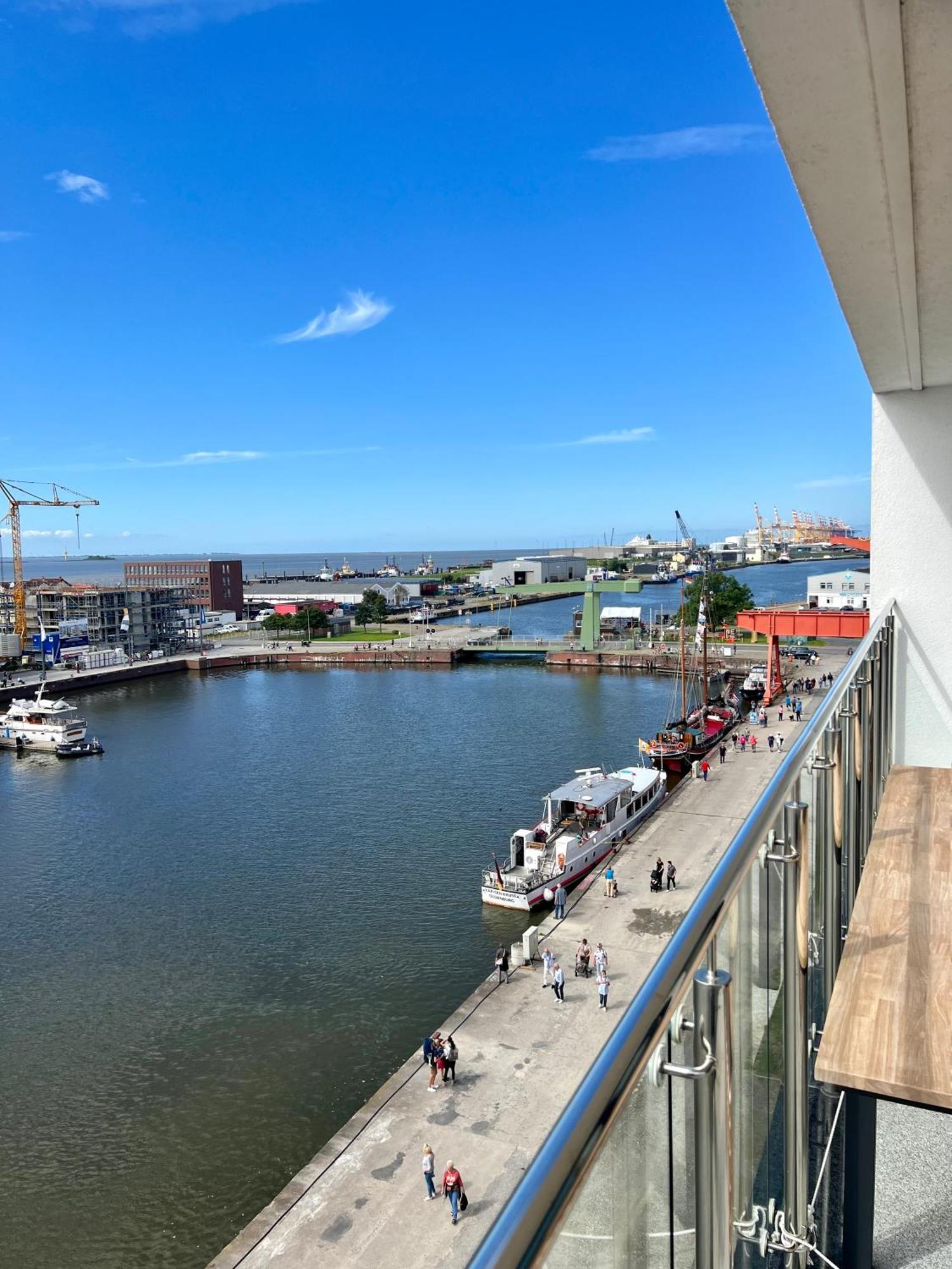 Coast House Seaside Loft Apartment เบรเมอร์ฮาเฟิน ภายนอก รูปภาพ